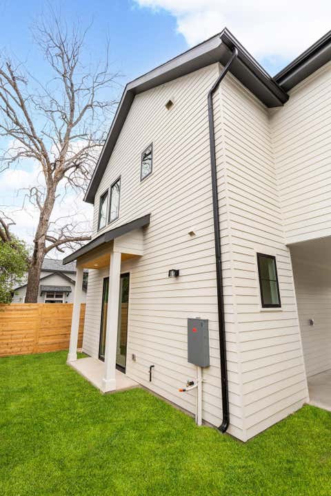 Tiny photo for 408 Linden St #B, Austin, TX 78702 (MLS # 5365197)