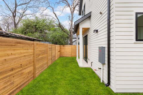 Tiny photo for 408 Linden St #B, Austin, TX 78702 (MLS # 5365197)