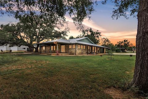 700 Billie Brooks LN Driftwood TX 78619