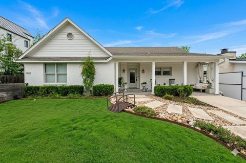 Photo of 2802 Warren ST #A, Austin, TX 78703 (MLS # 8280331)
