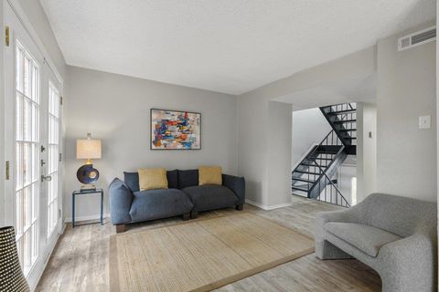 Photo of 6405 Chimney Creek CIR #B, Austin, TX 78723 (MLS # 5053161)