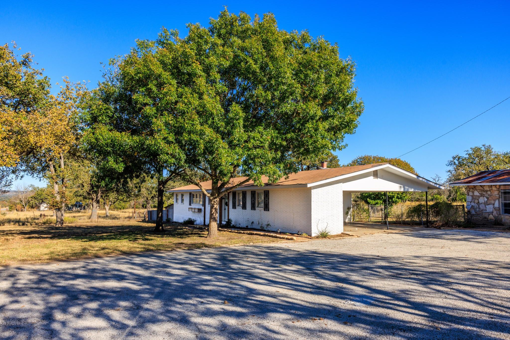 2933 N State Highway 16