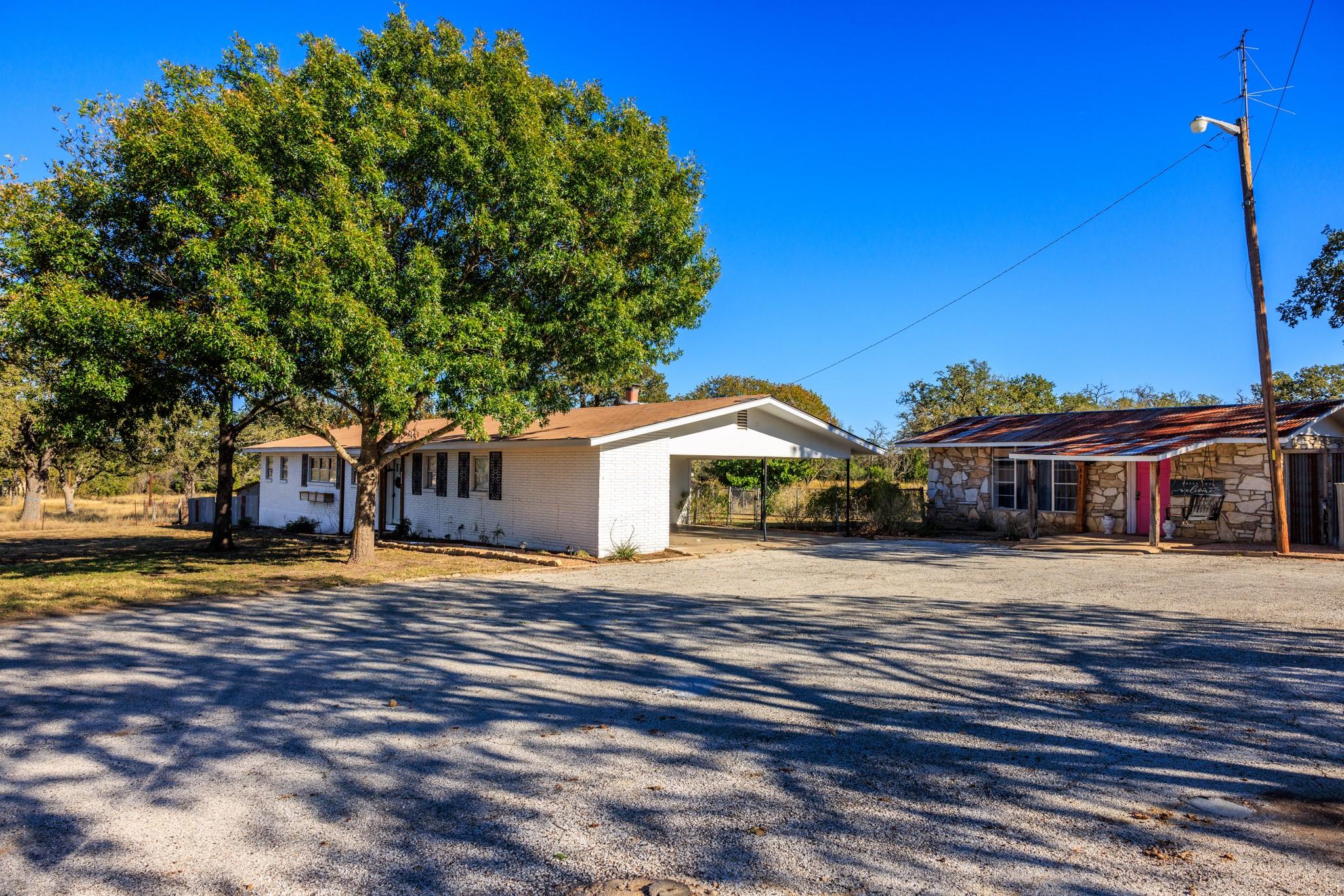 2933 N State Highway 16