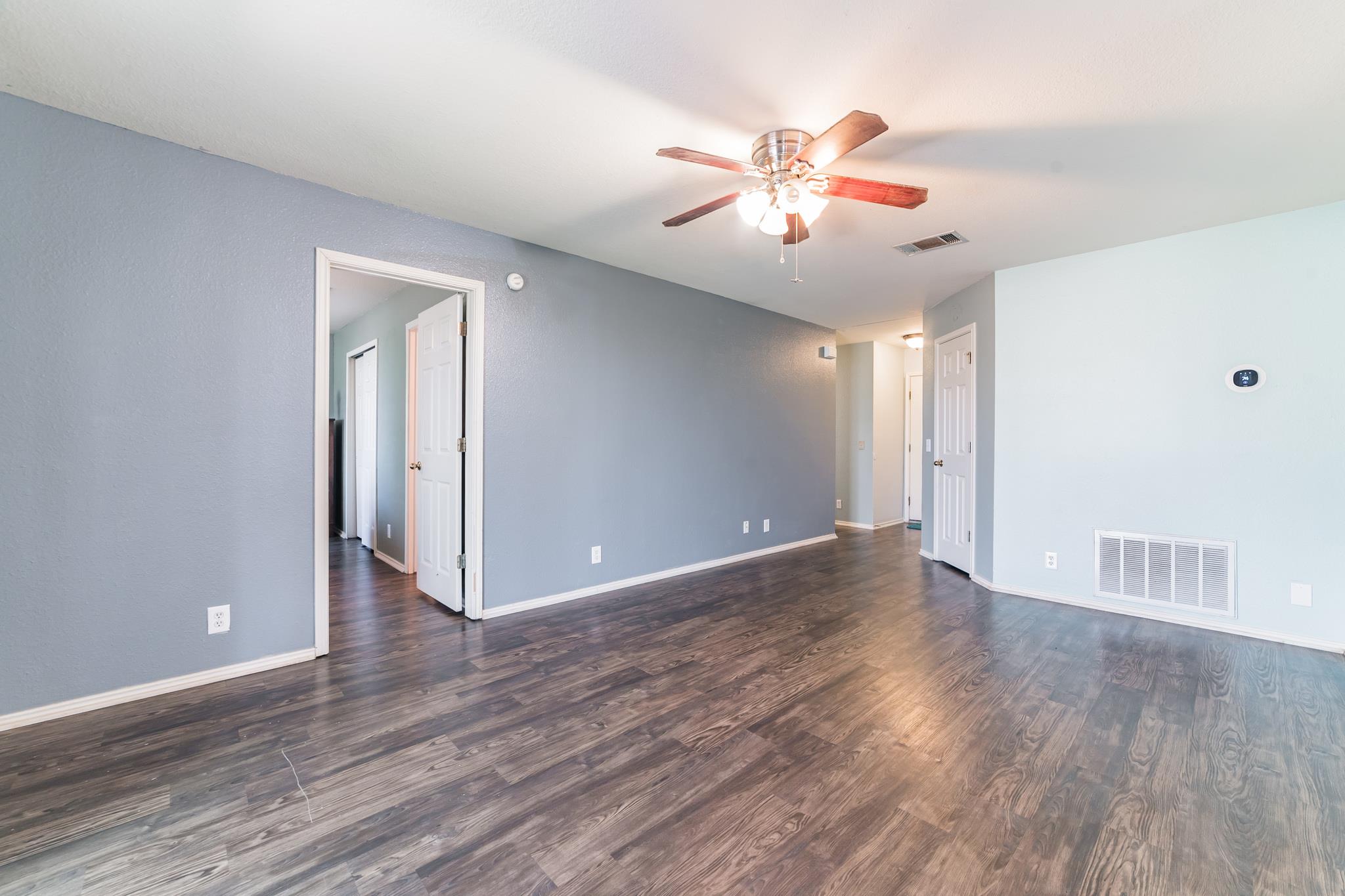 3005 Tyler LN