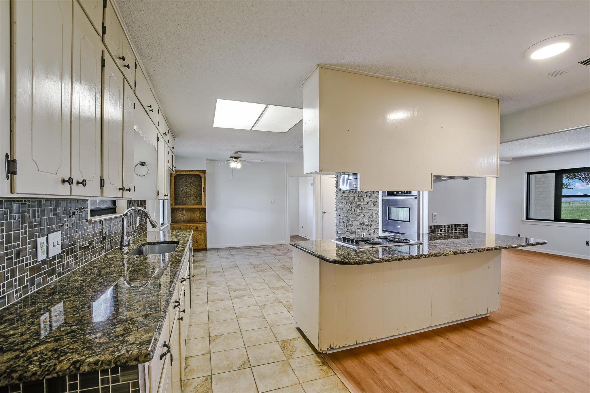 14615 Armstrong RD