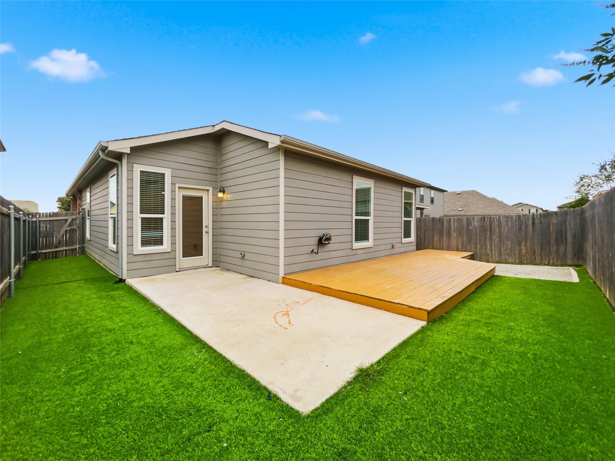 6504 Carriage Pines DR