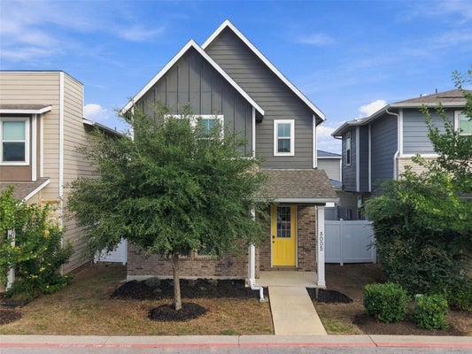 8005 MELLENCAMP DR, AUSTIN, TX 78744 - Image dd6586ce2c392d4c53c8060c5a8cf3bb/140796832