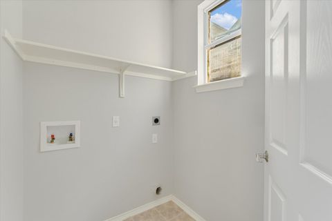 Tiny photo for 11524 Emerald Falls DR, Austin, TX 78738 (MLS # 7705869)