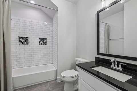 Tiny photo for 19316 Splendor CT, Jonestown, TX 78645 (MLS # 4441813)