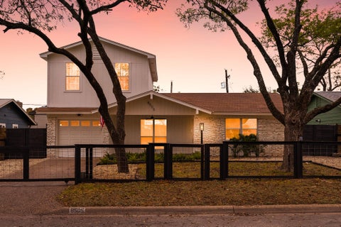 Photo of 8505 Spearman DR, Austin, TX 78757 (MLS # 3866636)