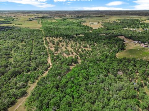 480 Grandpa RD Lockhart TX 78644