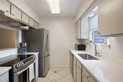 Tiny photo for 830 Banister LN, Austin, TX 78704 (MLS # 3085405)