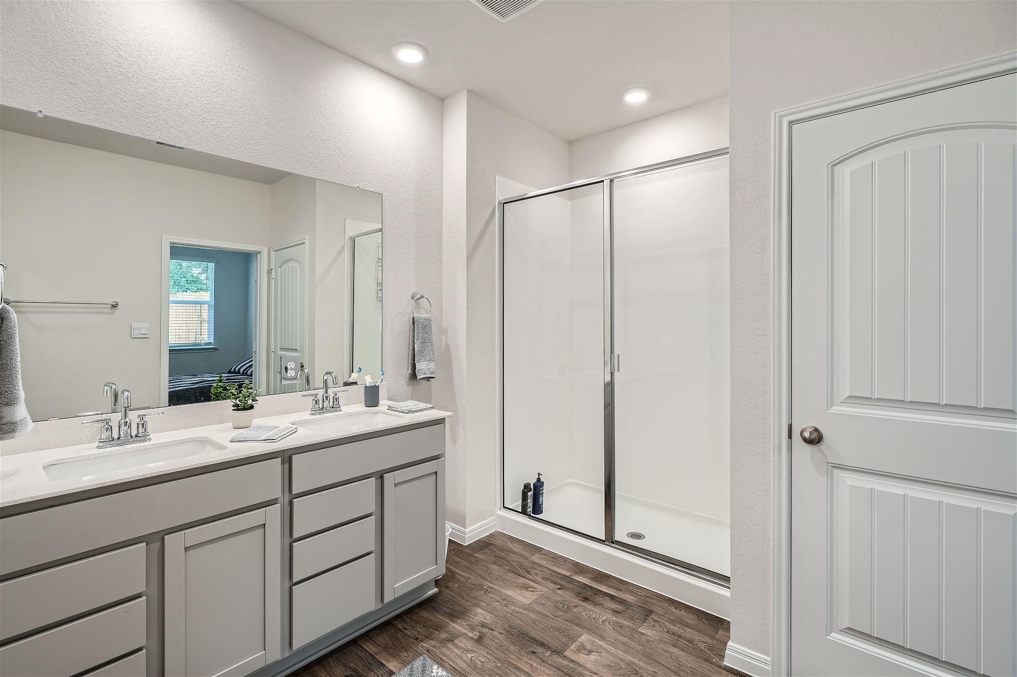 Kyle, Texas 78640, United States, 4 Bedrooms Bedrooms, ,2 BathroomsBathrooms,Residential,Pending,57179