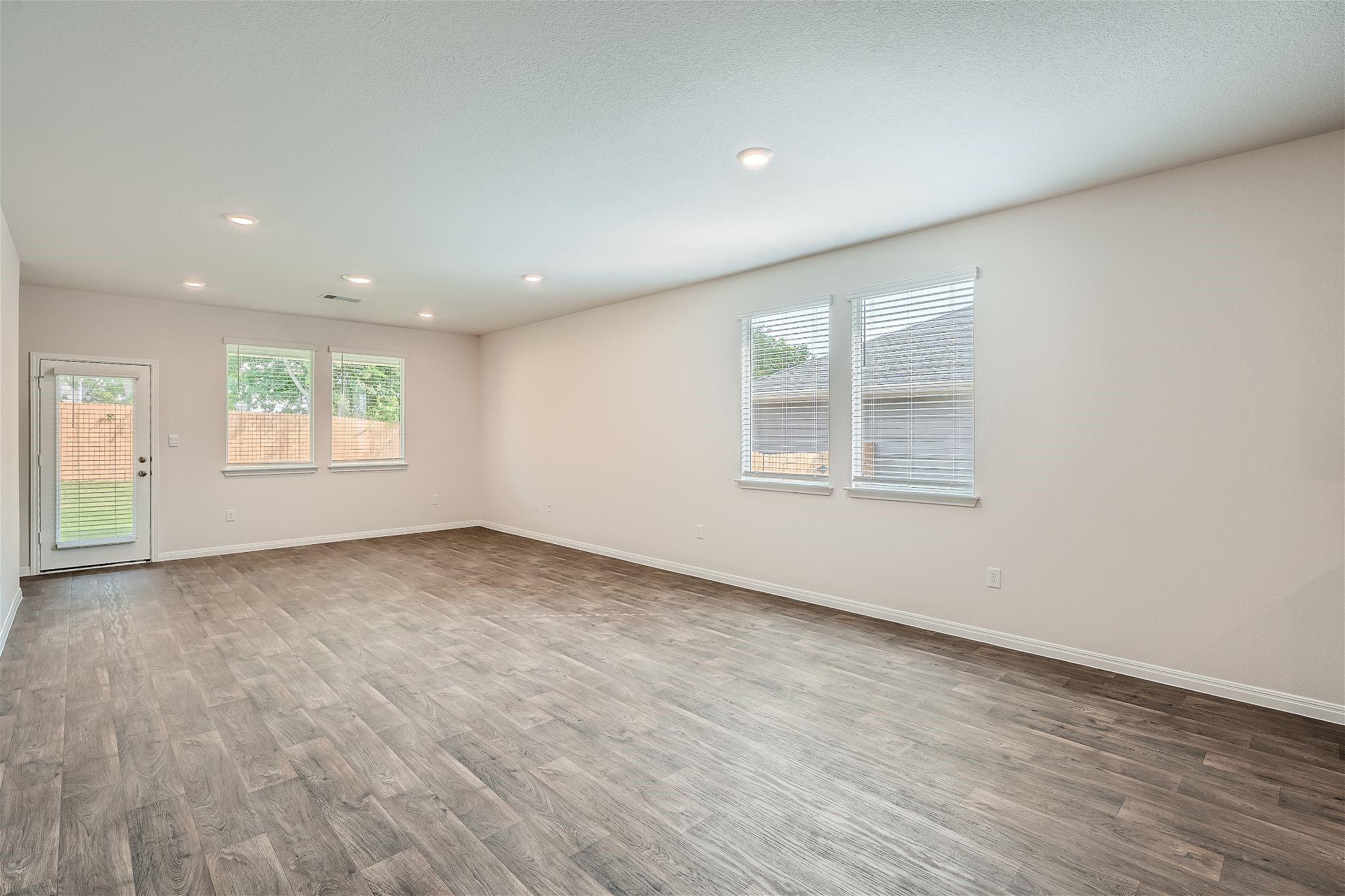 Kyle, Texas 78640, United States, 4 Bedrooms Bedrooms, ,2 BathroomsBathrooms,Residential,Pending,57179