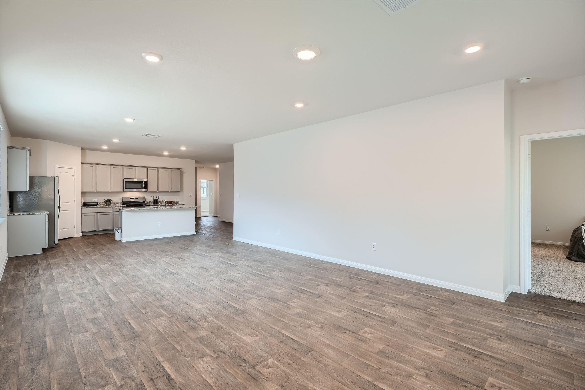 Kyle, Texas 78640, United States, 4 Bedrooms Bedrooms, ,2 BathroomsBathrooms,Residential,Pending,57179