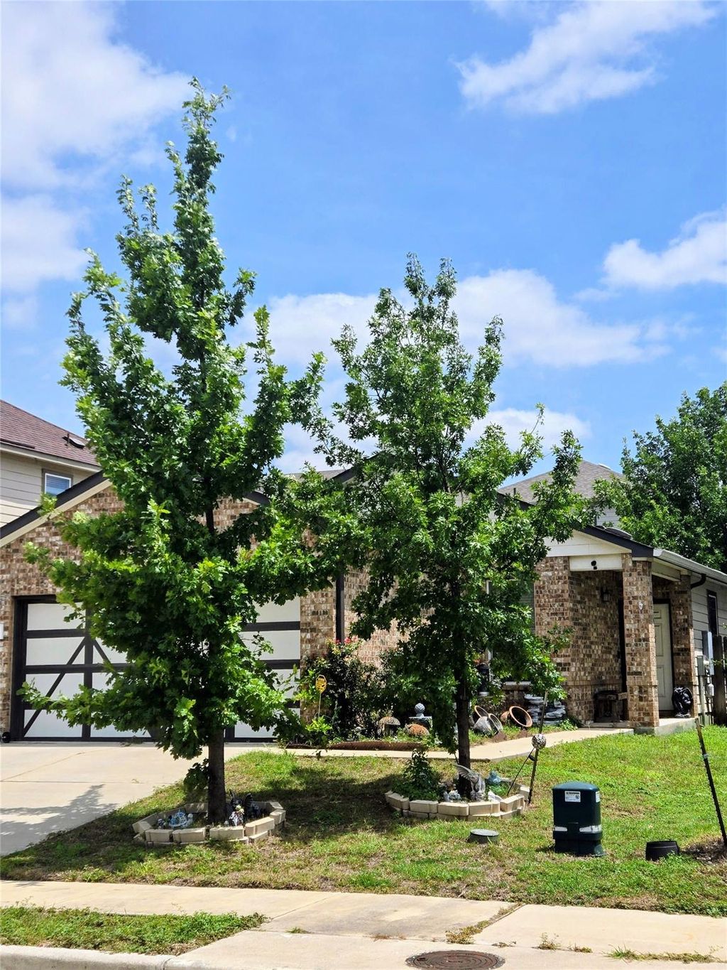 Photo of 910 Solitude DR, Pflugerville, TX 78660 (MLS # 6717591)