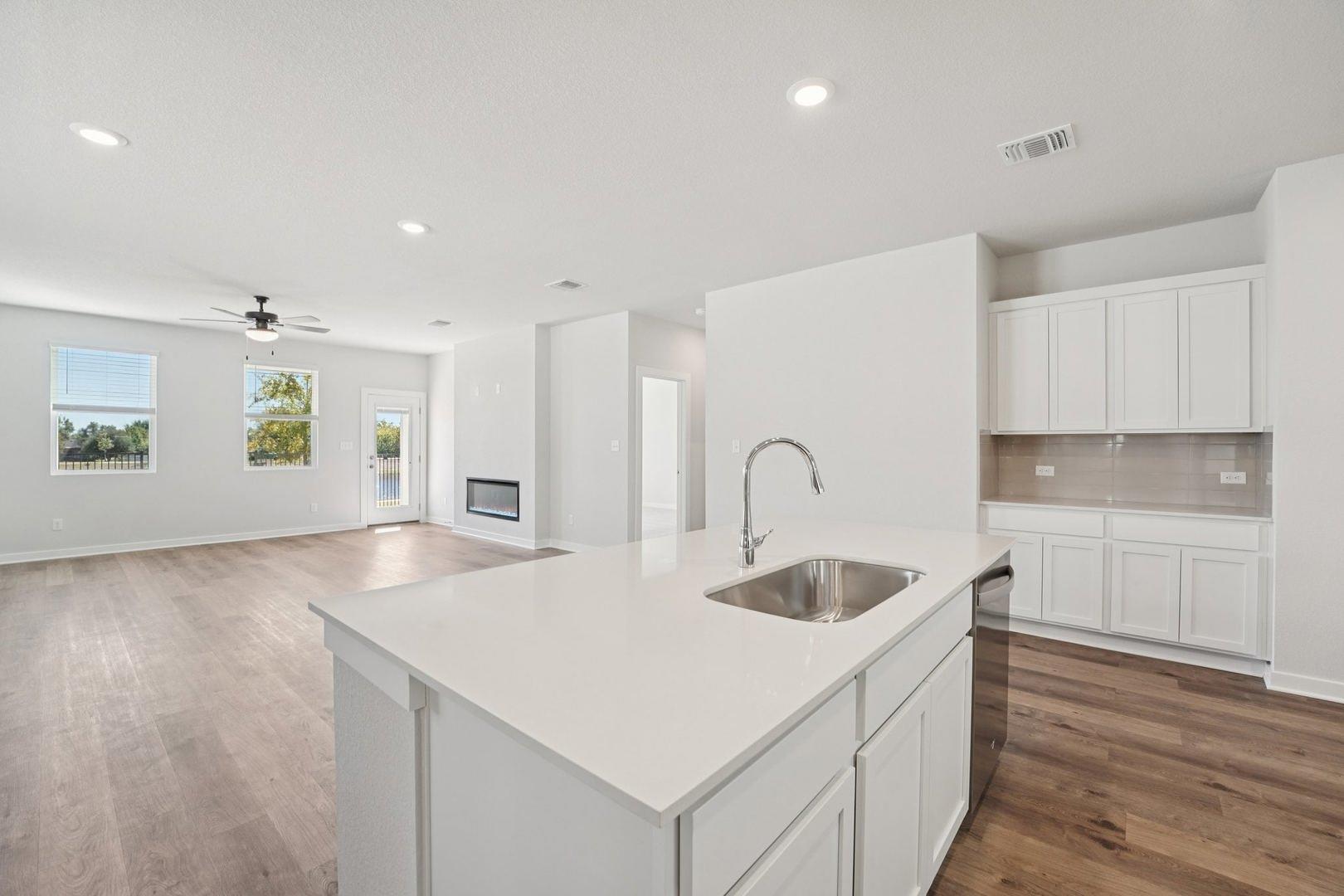 Photo 1 of 17 — 5505 Botticelli DR, Austin, TX 78747