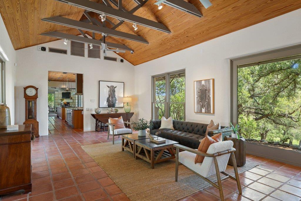 25014 Pedernales Canyon TRL