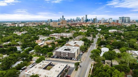 Photo of 206 E 33rd ST #208, Austin, TX 78705 (MLS # 9194641)