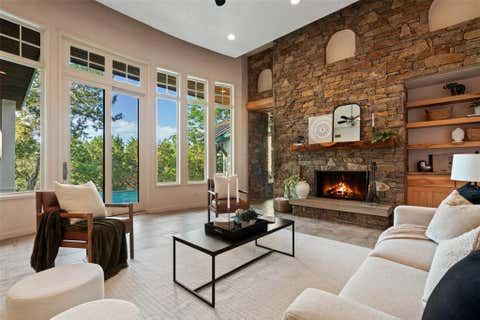 Photo of 125 Clubhouse DR, Lakeway, TX 78734 (MLS # 4475390)