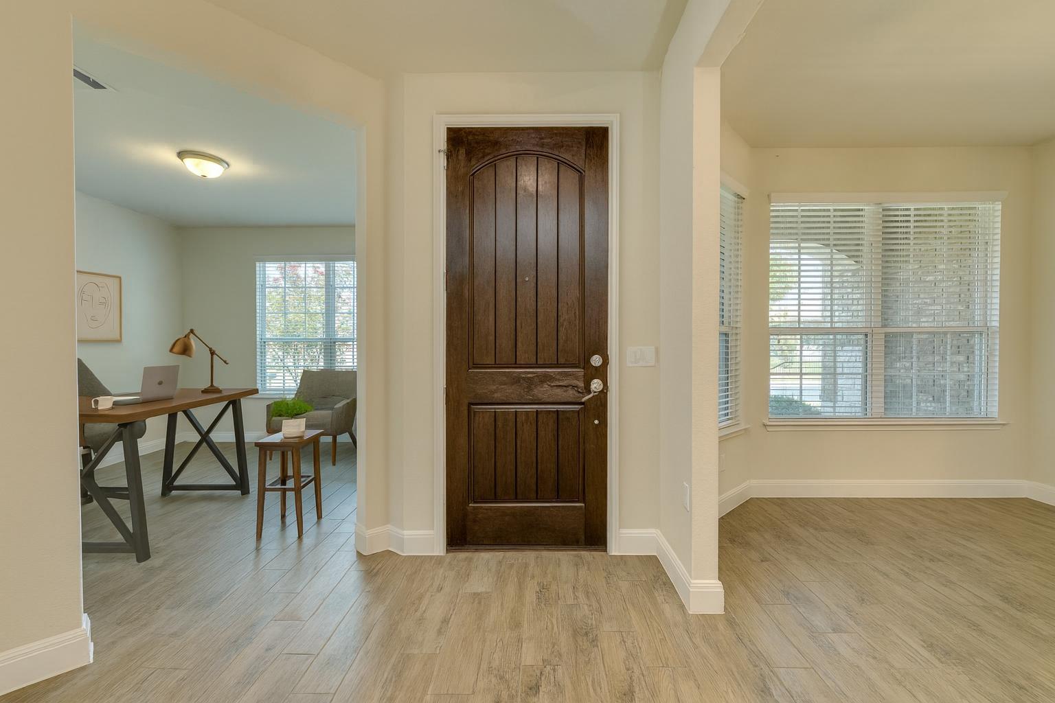 705 Holiday Creek LN