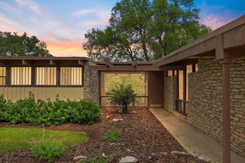 103 Chula Vista ST San Marcos TX 78666