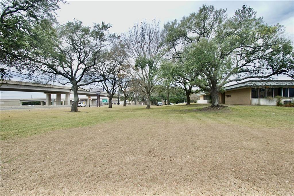 8108 Exchange DR