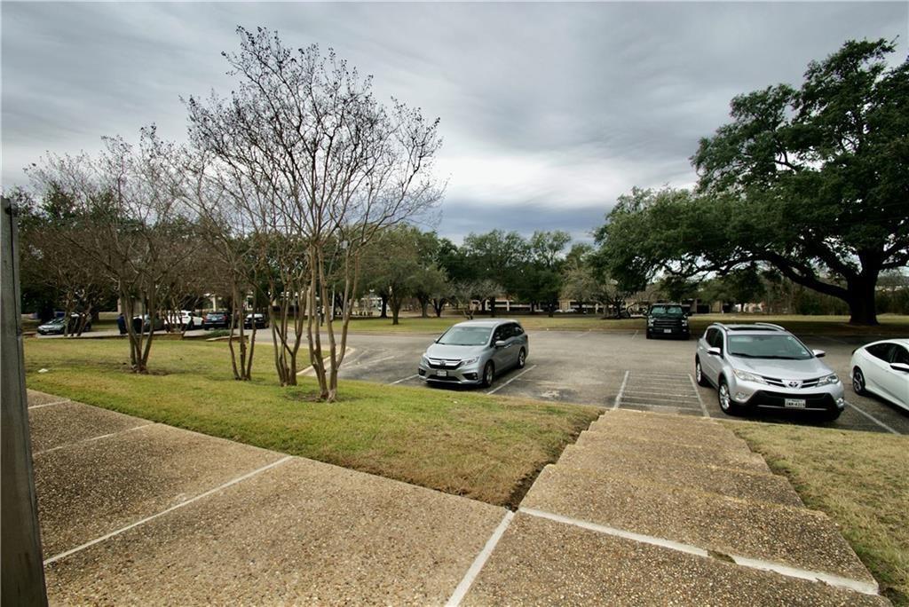 8108 Exchange DR