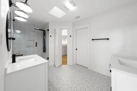 Tiny photo for 18300 West Rim DR, Jonestown, TX 78645 (MLS # 5786396)