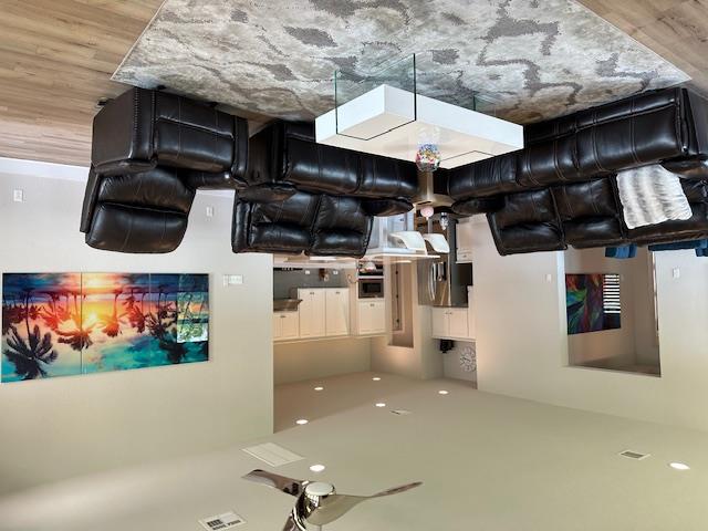 900 Elenora DR