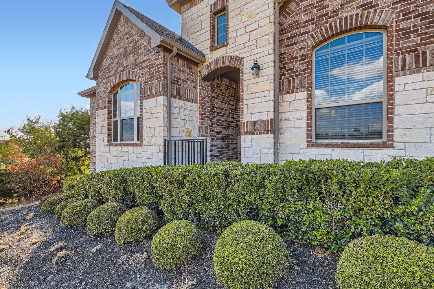 21808 Esmeralda DR