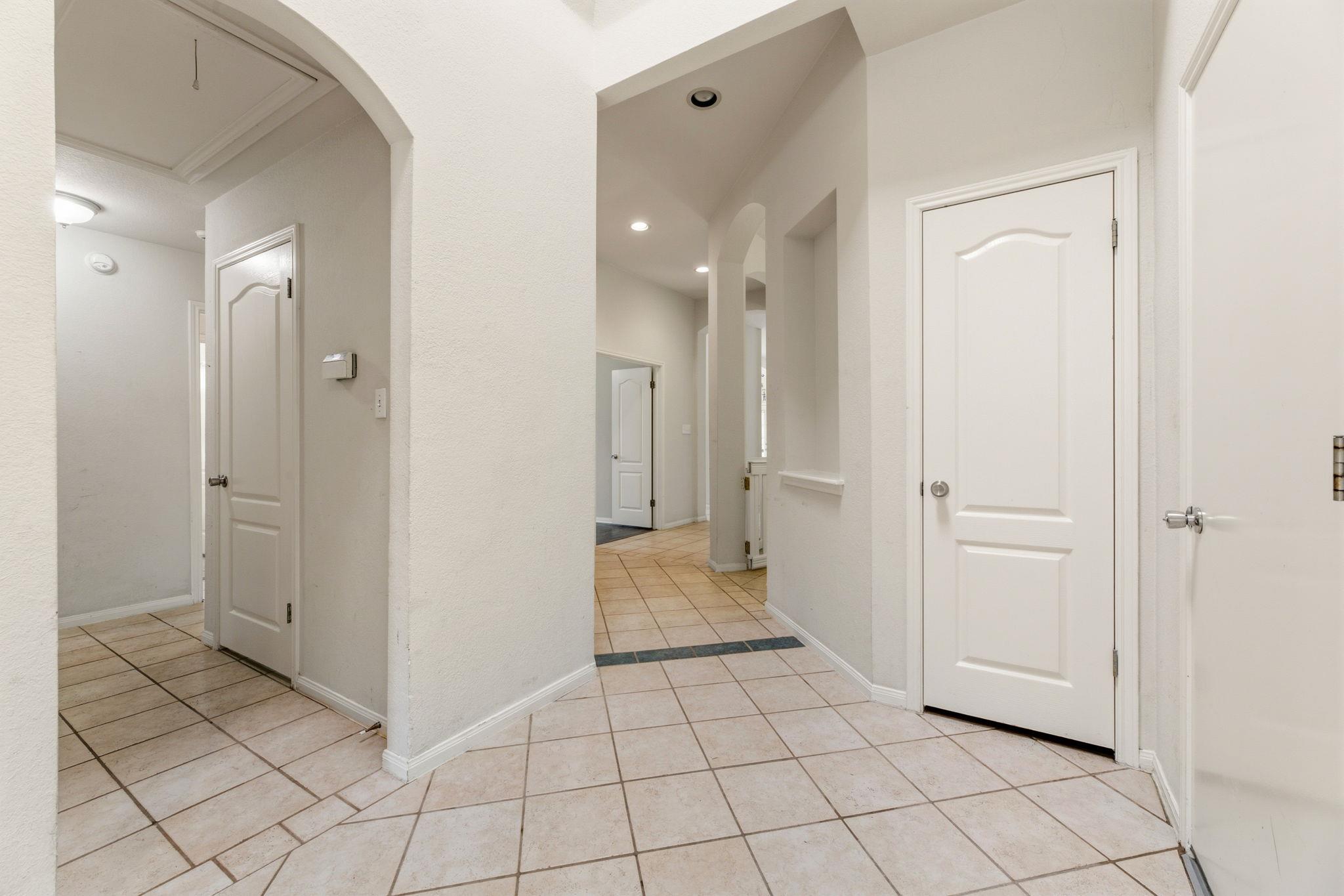 406 Bellaire Oaks DR
