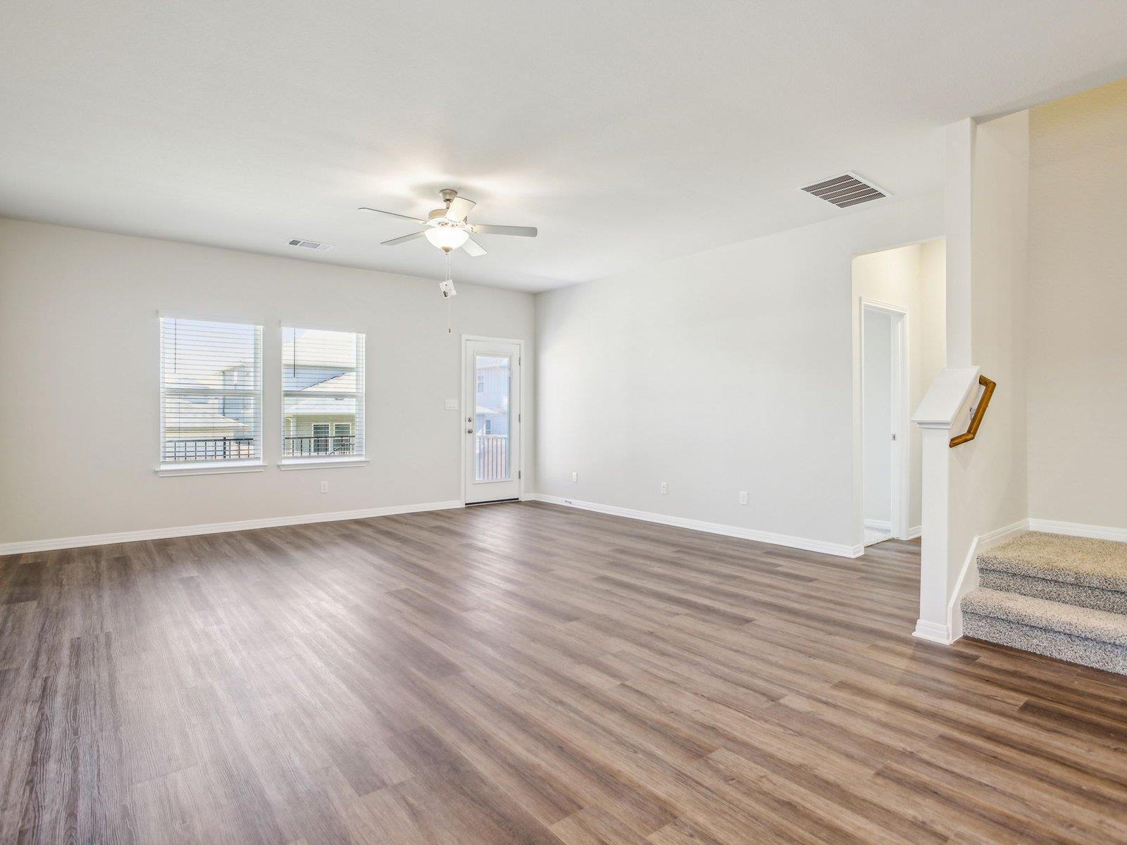 100 Woodbrook DR