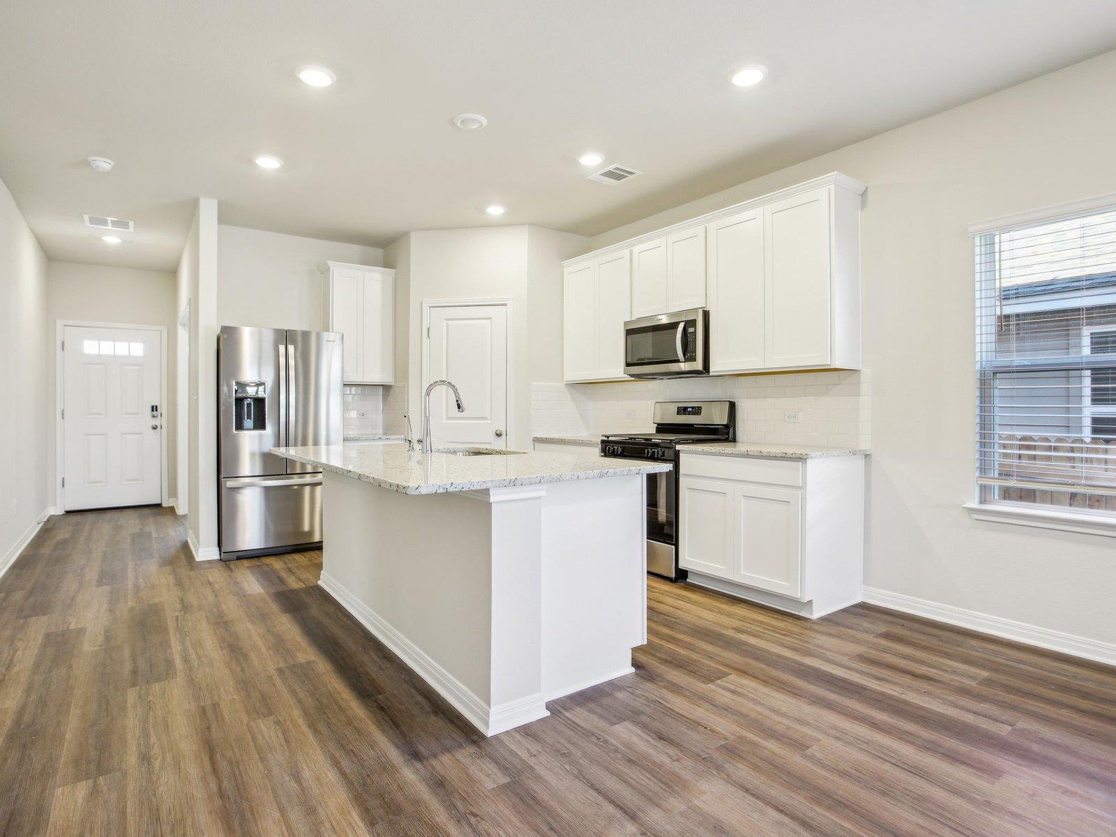100 Woodbrook DR