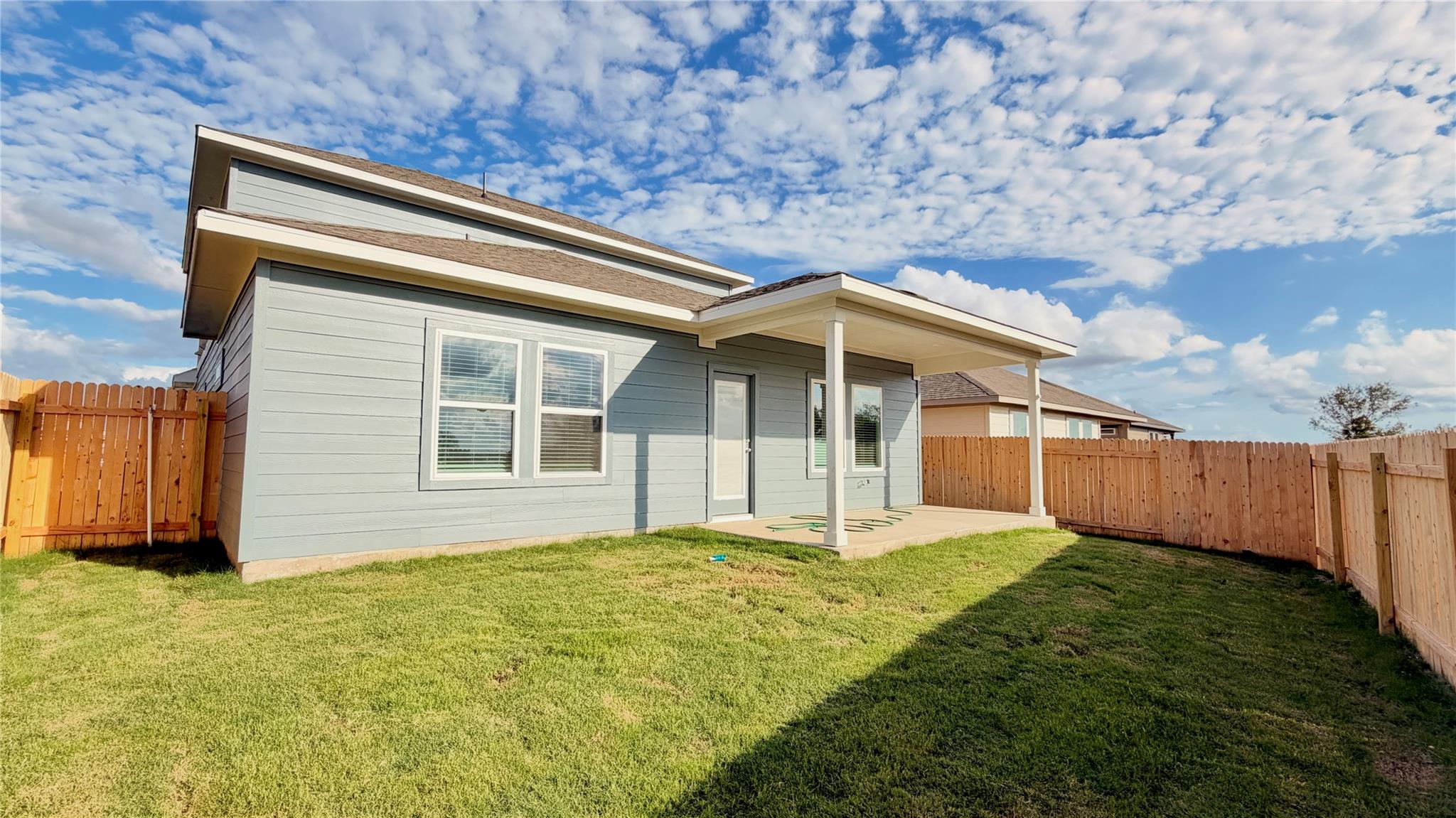 100 Woodbrook DR