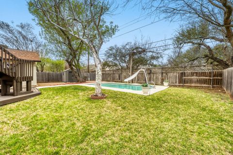 3902 Hillside DR Round Rock TX 78681