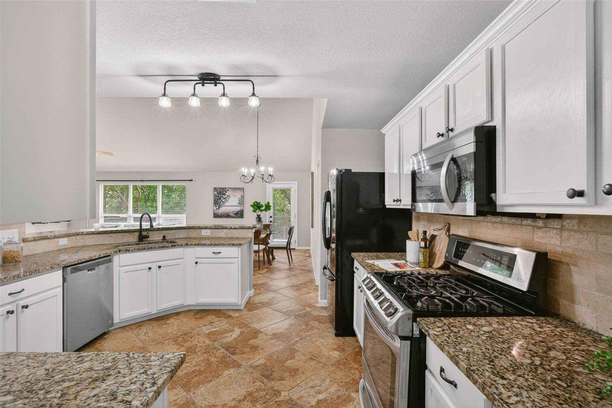 3713 Norman LOOP