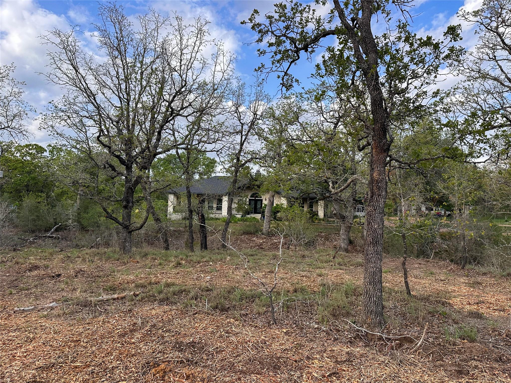 368 Woodlands DR