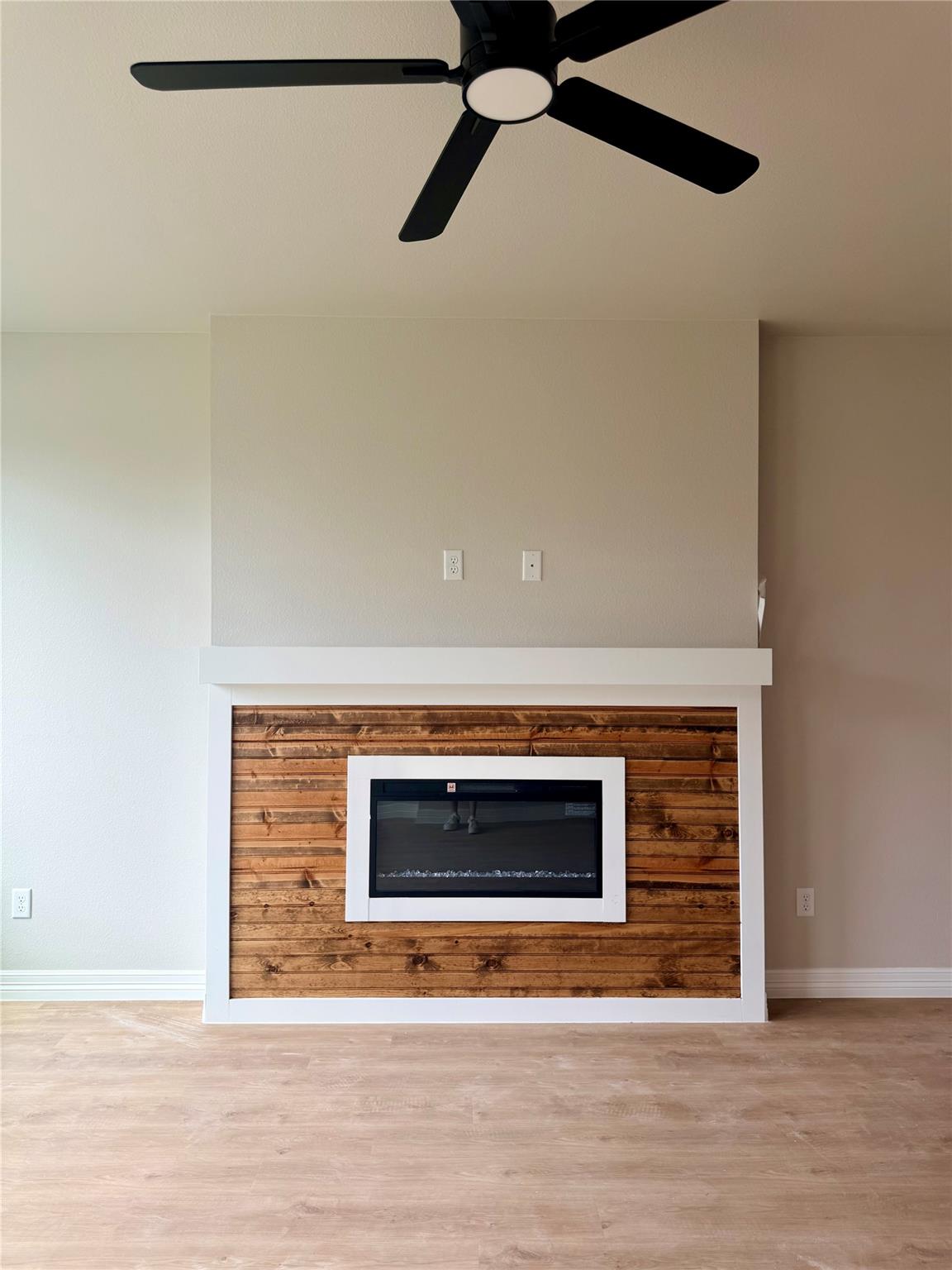 1309 Lone Pine WAY