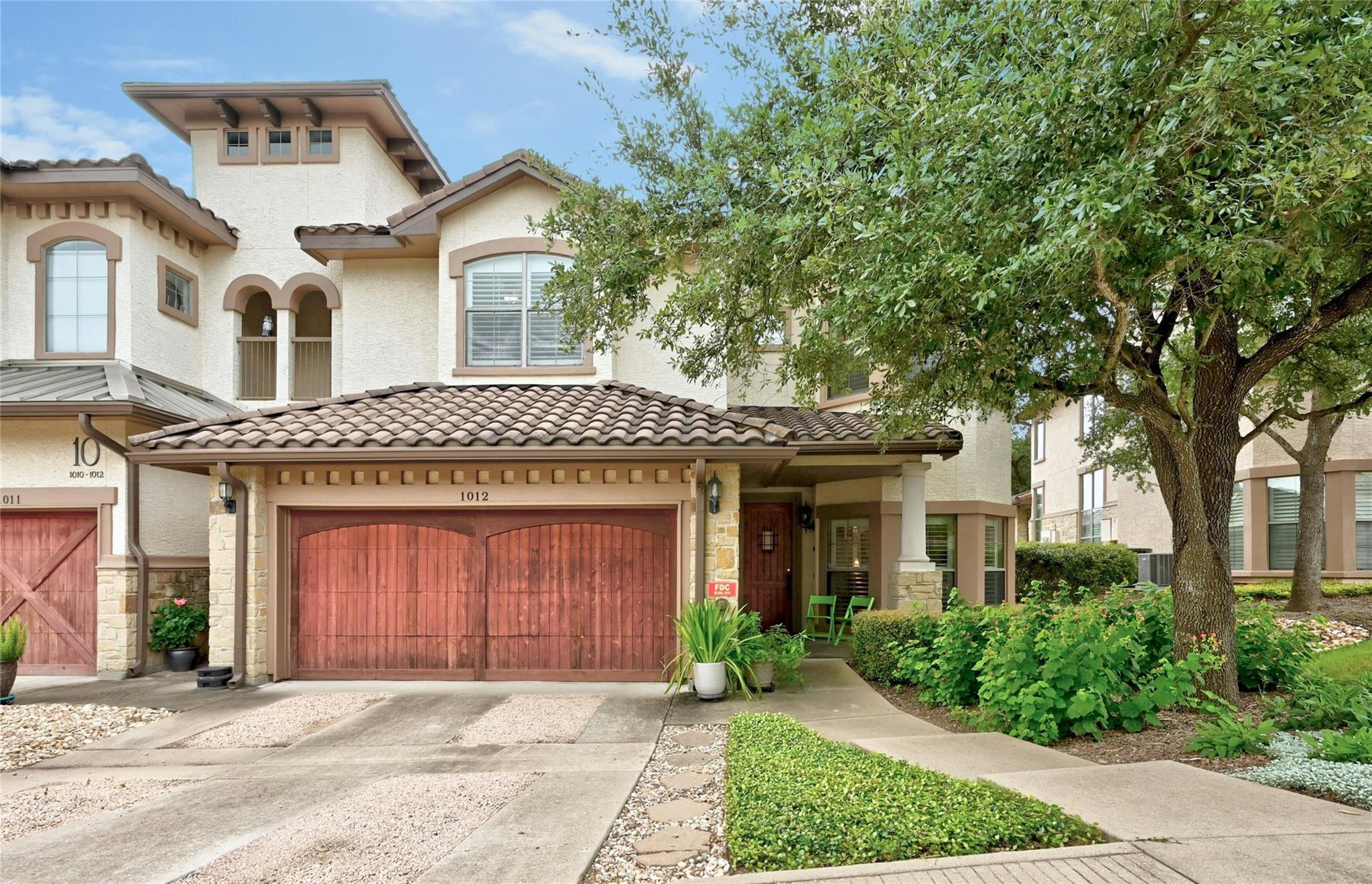 View Austin, TX 78735 condo