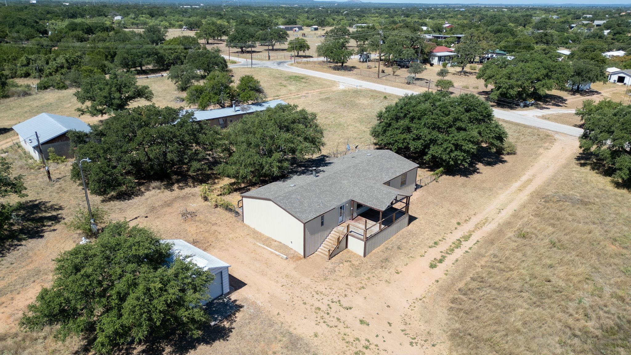 821 Ranch Road 261
