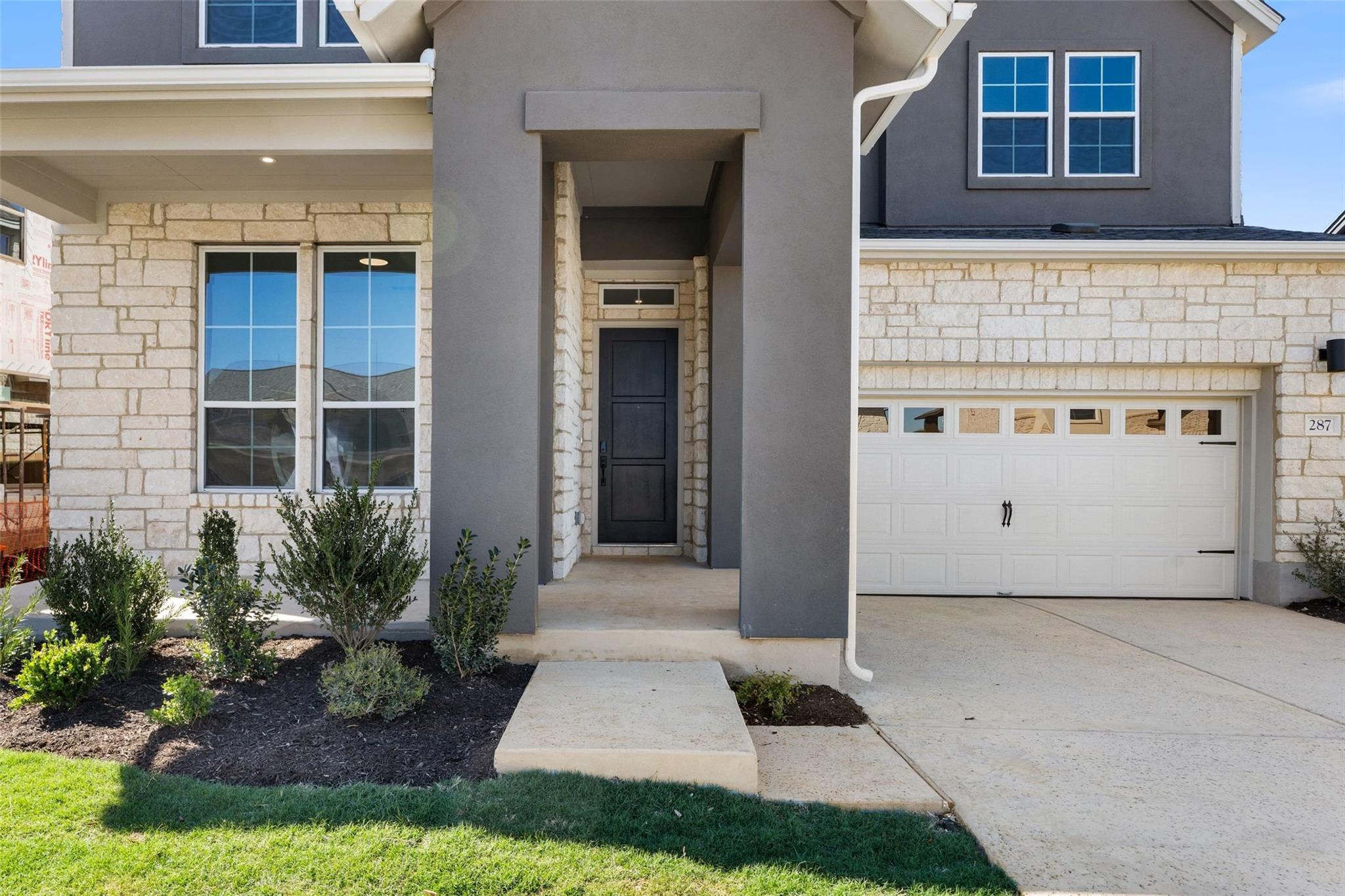 287 San Saba DR