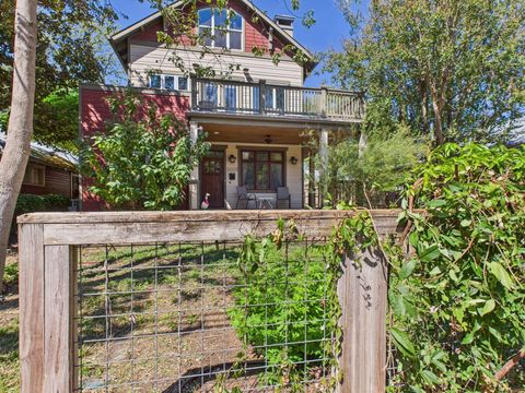 Photo of 4604 Avenue H, Austin, TX 78751 (MLS # 8534234) Photo of 4604 Avenue H, Austin, TX 78751 (MLS # 8534234)