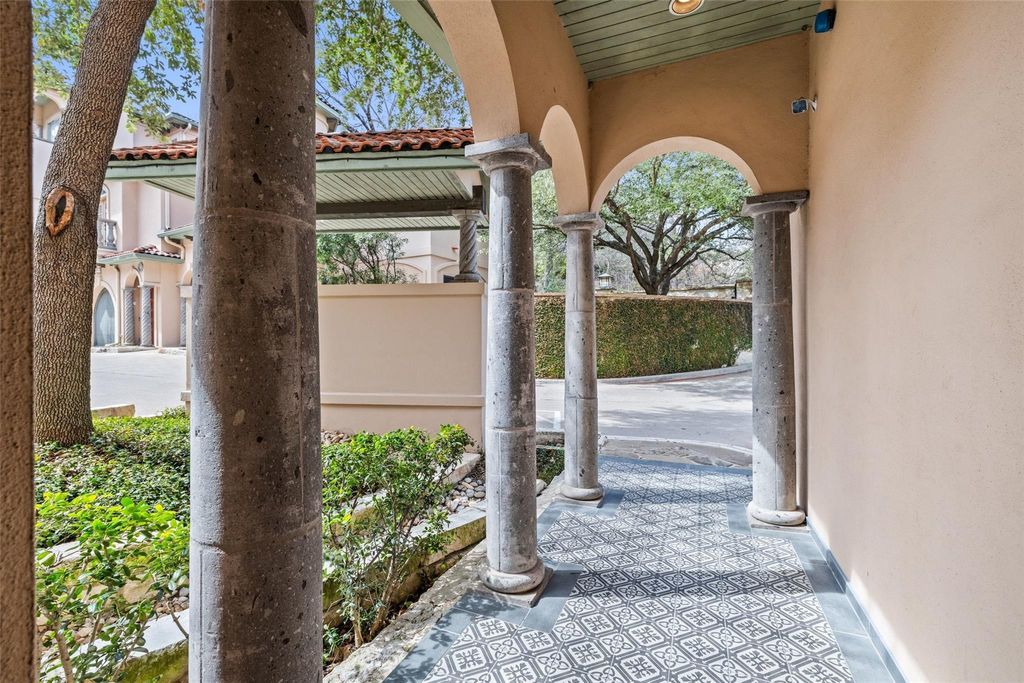 Photo of 1529 Barton Springs RD #2, Austin, TX 78704 (MLS # 8398956)