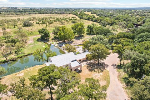 Photo of 190 Private Road 3011, Lampasas, TX 76550 (MLS # 2865329)