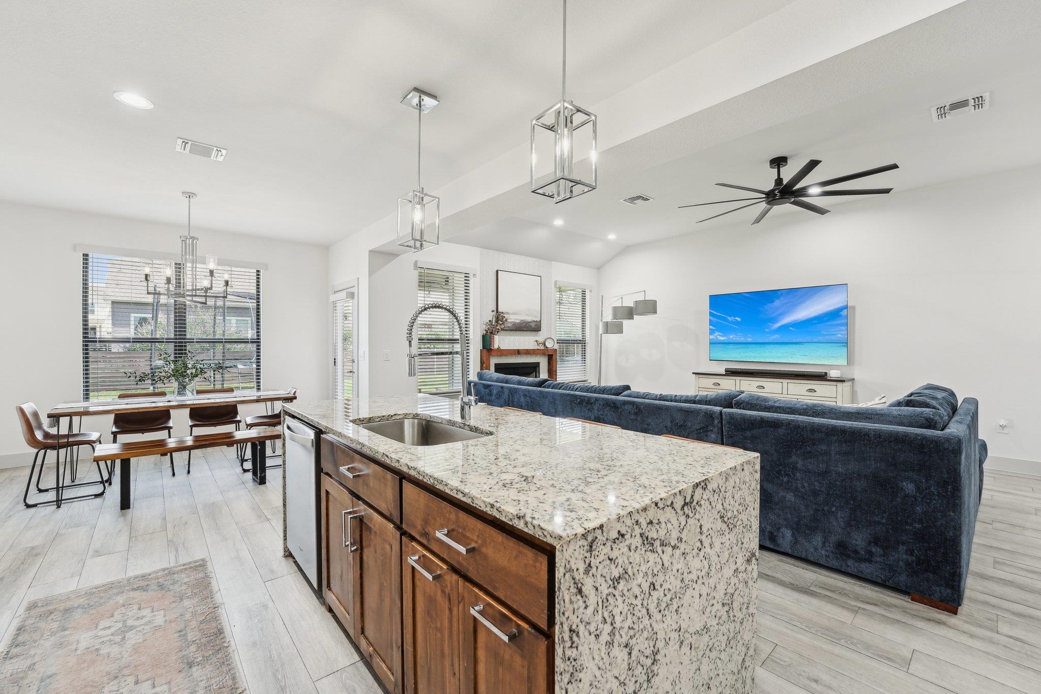 108 Dax DR