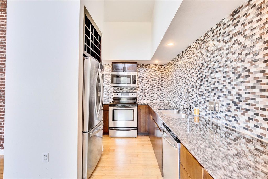 Photo of 2200 Dickson DR #217, Austin, TX 78704 (MLS # 1222318)