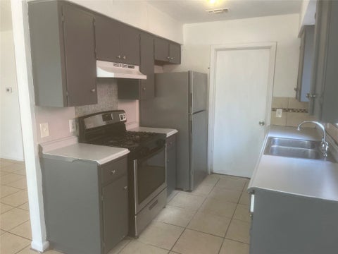 Photo of 5213 Village PATH, Austin, TX 78744 (MLS # 7956623)