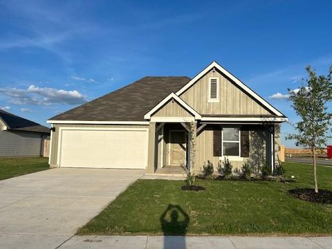 310 Doss DR Rockdale TX 76567