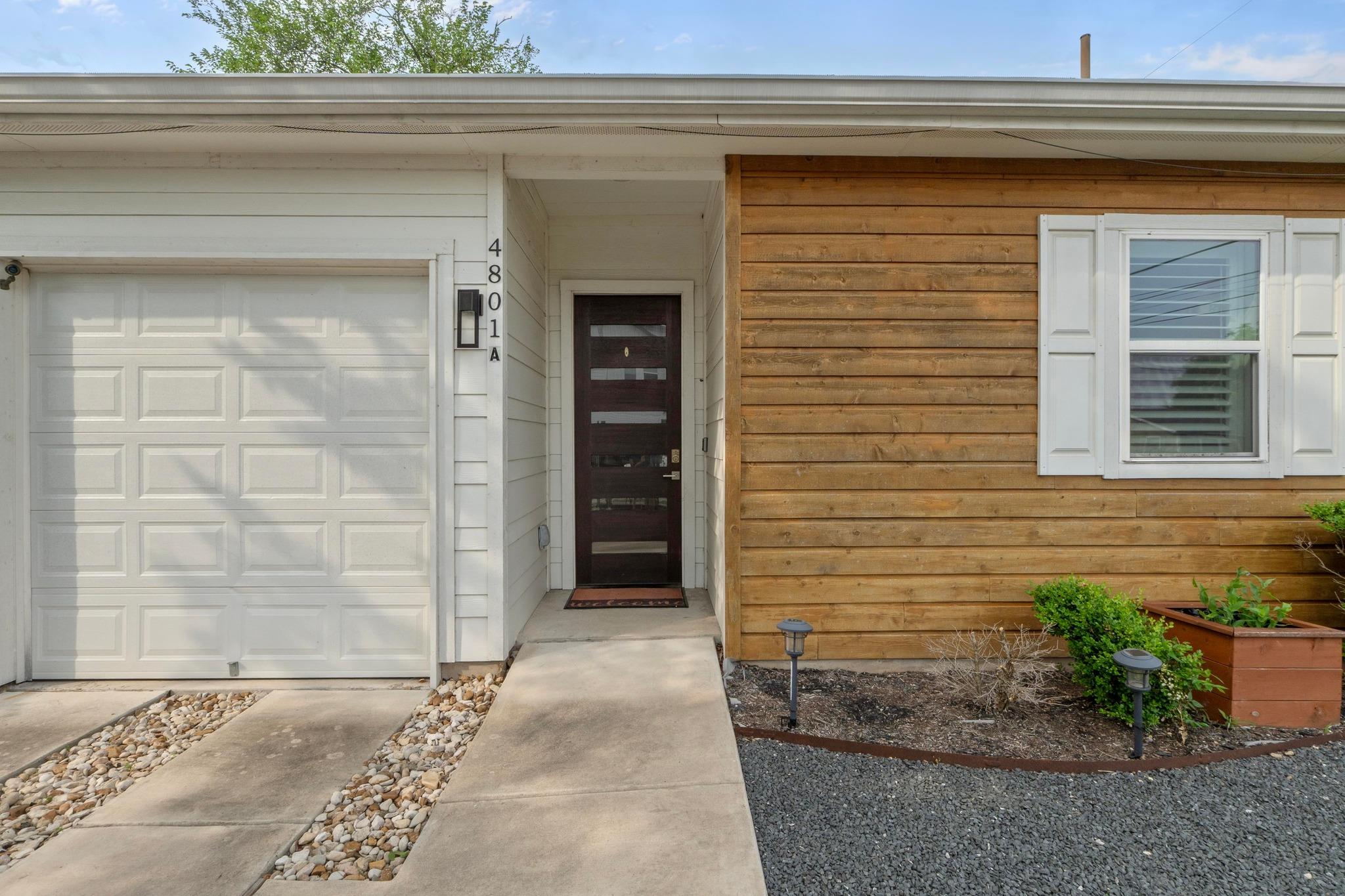 4801 Louis Ave 1